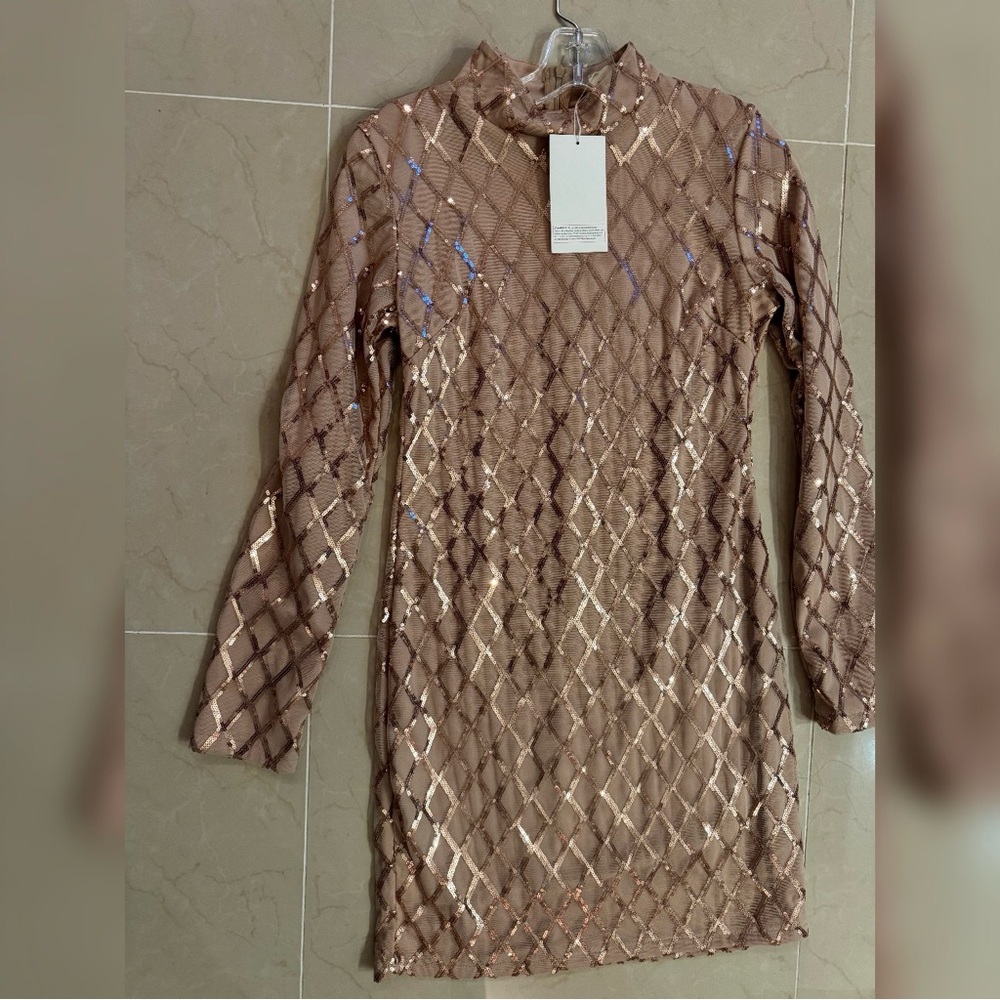 Chic Long Sleeve Sequin Dress